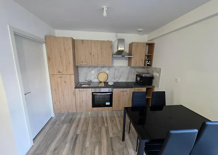 Comfort And Tranquility, Like At Angers Centre * Saint-Barthelemy-d'Anjou